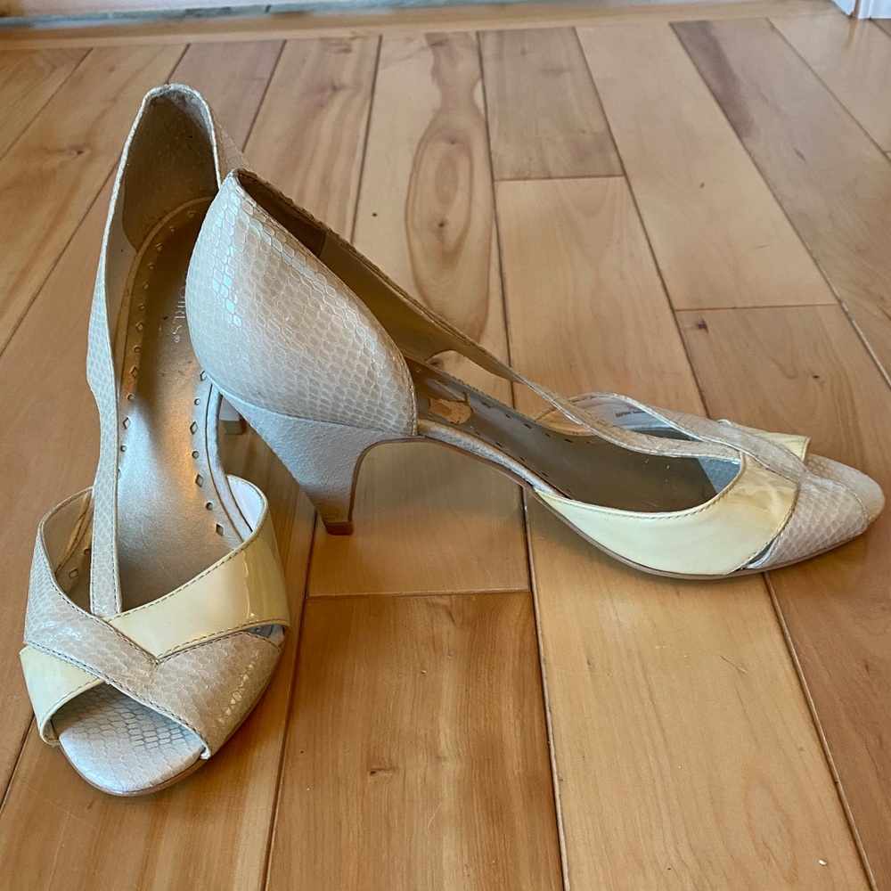 BCBGirls | Beige 8.5 heels